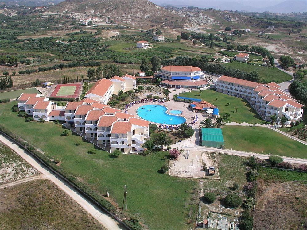 Argile Resort Mantzavináta Exterior foto